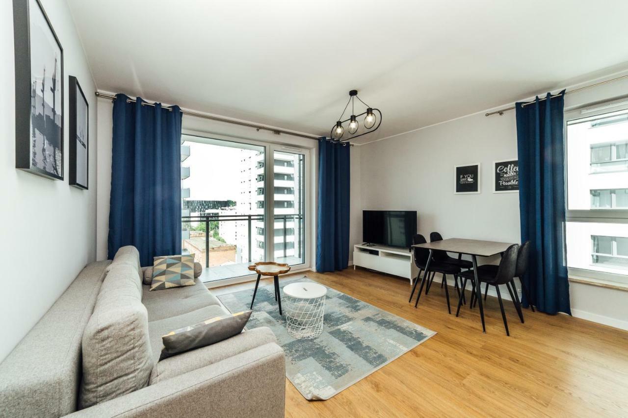 Pobookowane Stocznia Apartments Danzica Esterno foto