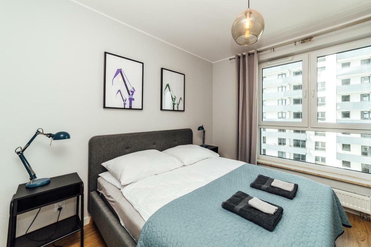 Pobookowane Stocznia Apartments Danzica Esterno foto