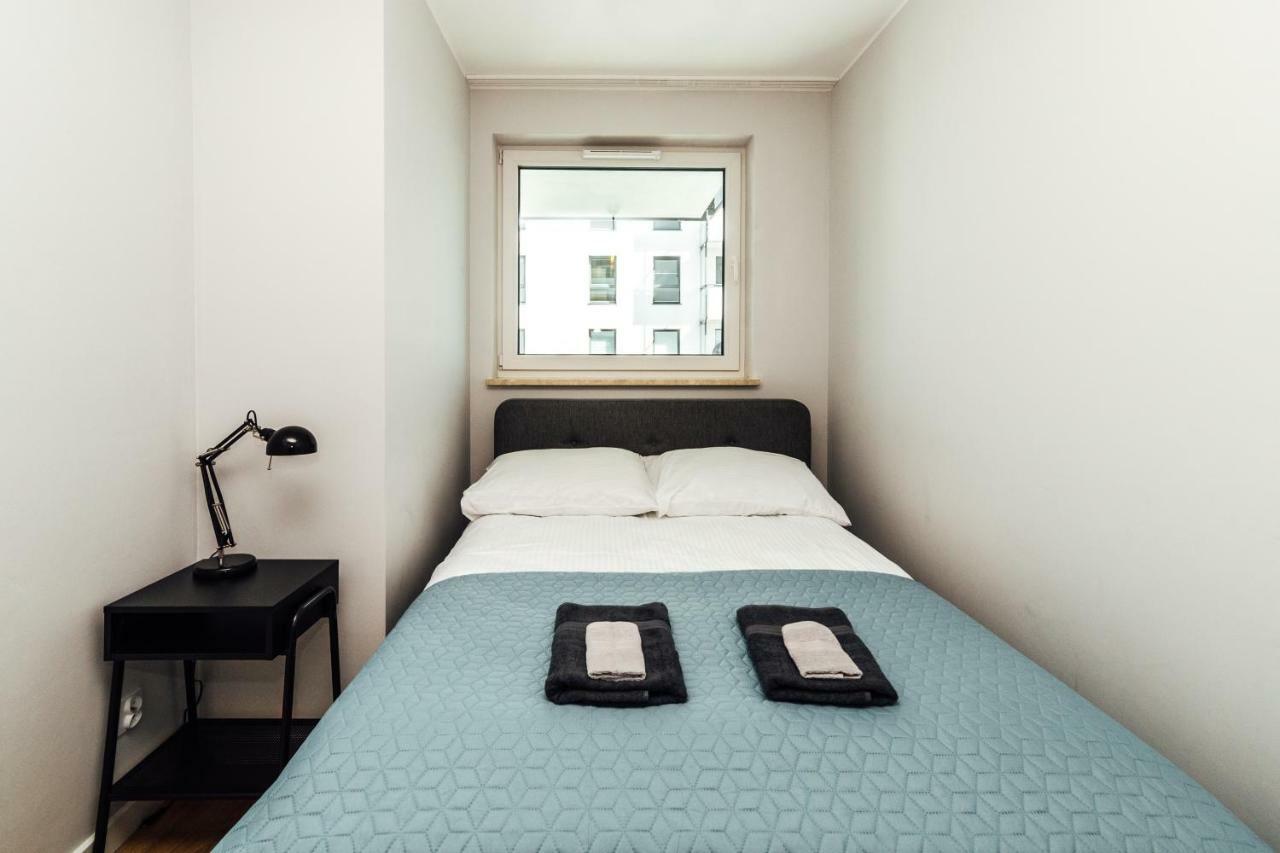 Pobookowane Stocznia Apartments Danzica Esterno foto