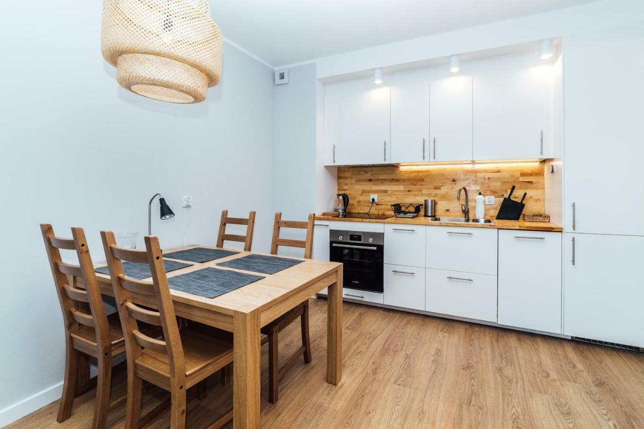 Pobookowane Stocznia Apartments Danzica Esterno foto