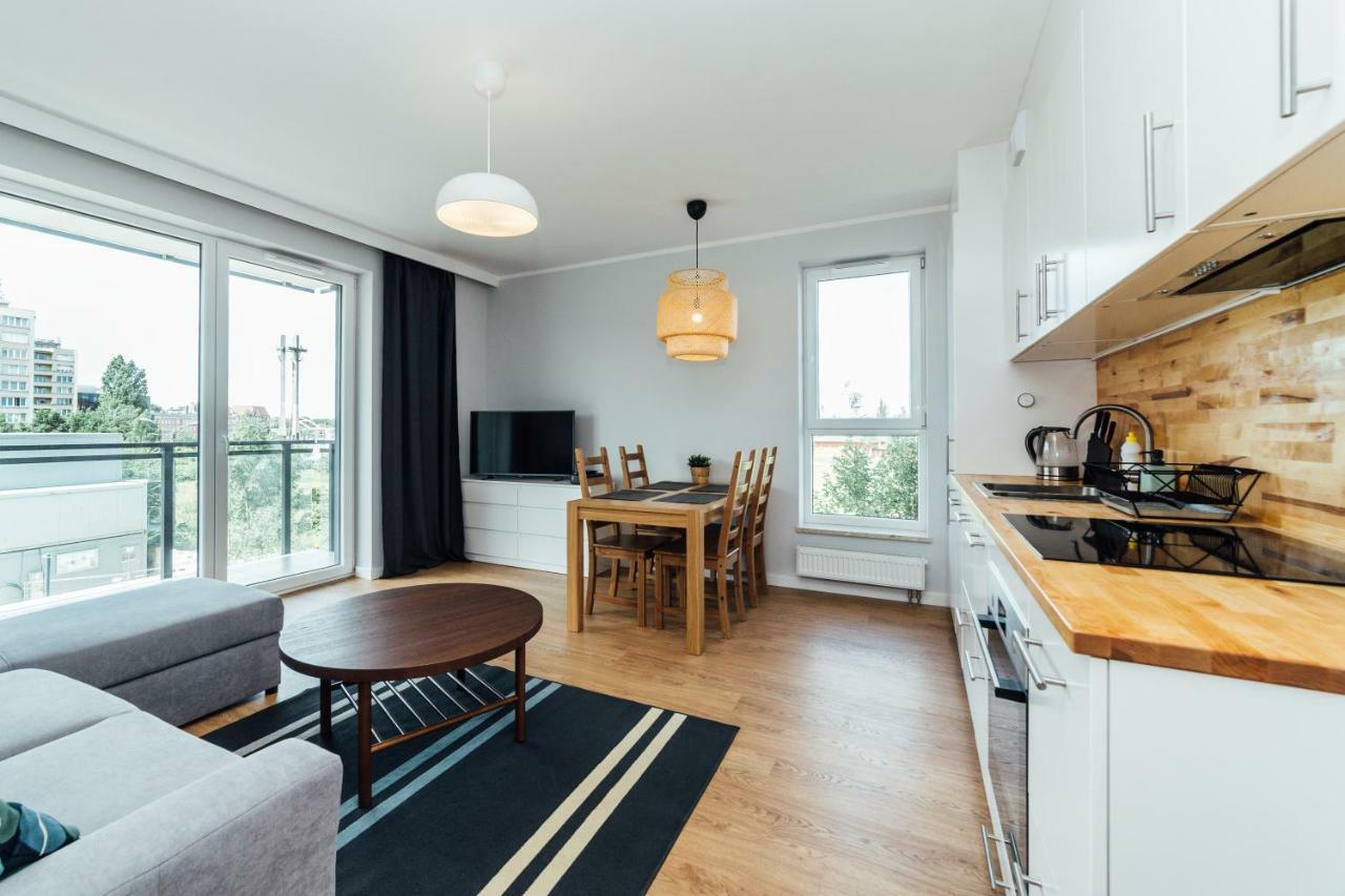 Pobookowane Stocznia Apartments Danzica Esterno foto