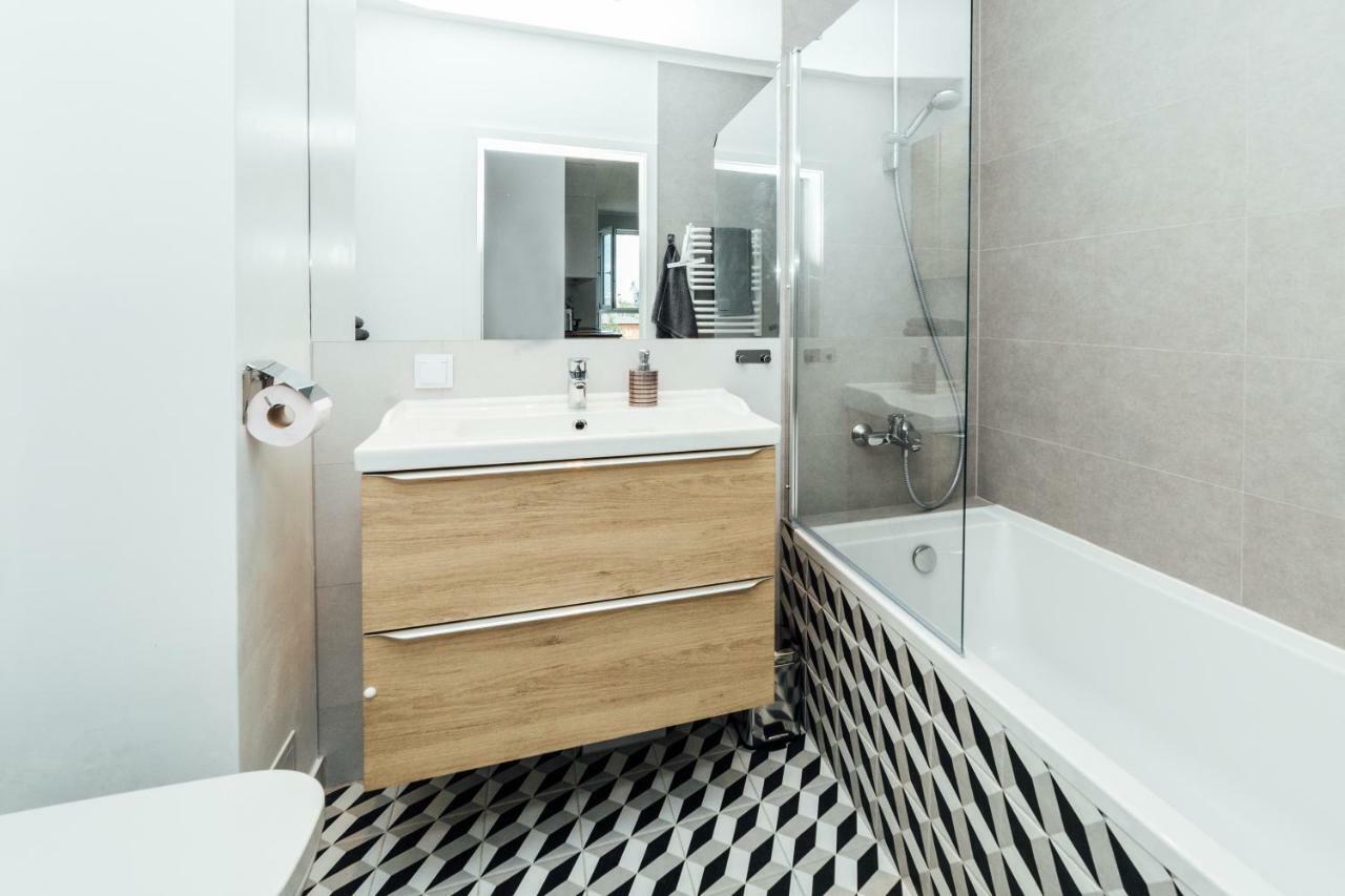 Pobookowane Stocznia Apartments Danzica Esterno foto